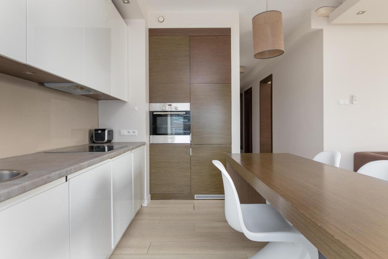 ורשה Grzybowska Platinum Apartment Tower A מראה חיצוני תמונה