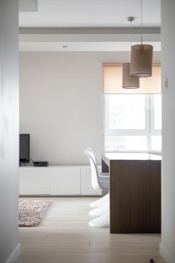 ורשה Grzybowska Platinum Apartment Tower A מראה חיצוני תמונה