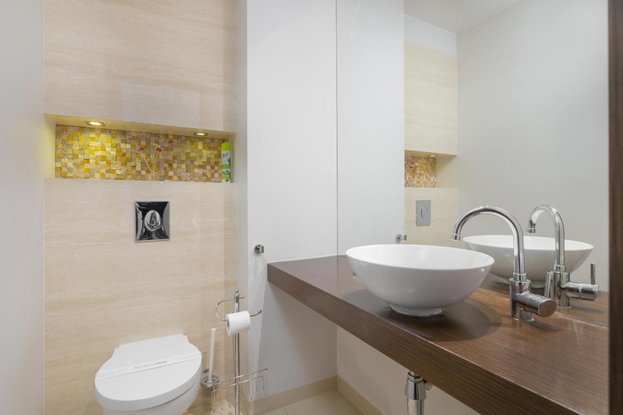 ורשה Grzybowska Platinum Apartment Tower A מראה חיצוני תמונה