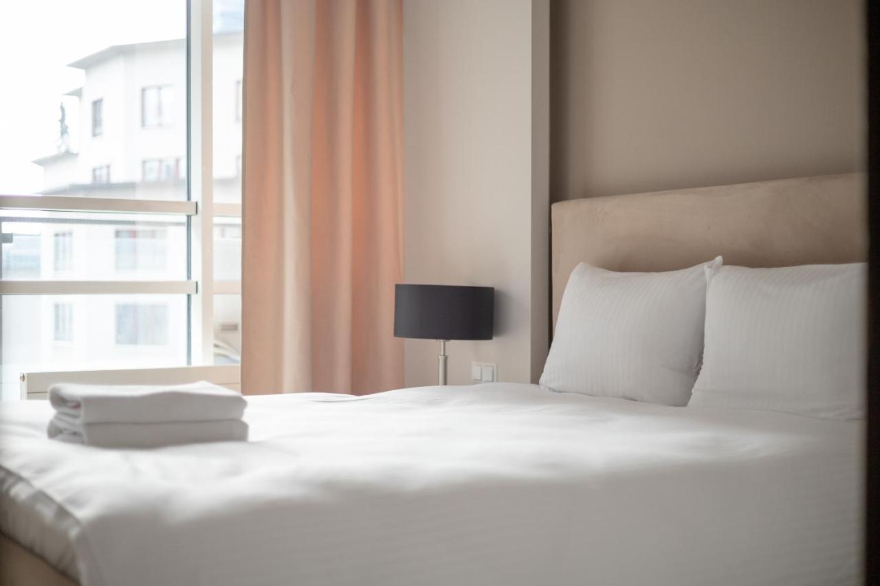 ורשה Grzybowska Platinum Apartment Tower A מראה חיצוני תמונה