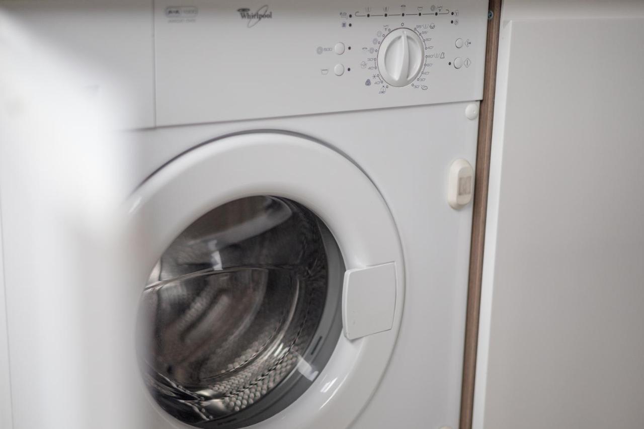 ורשה Grzybowska Platinum Apartment Tower A מראה חיצוני תמונה