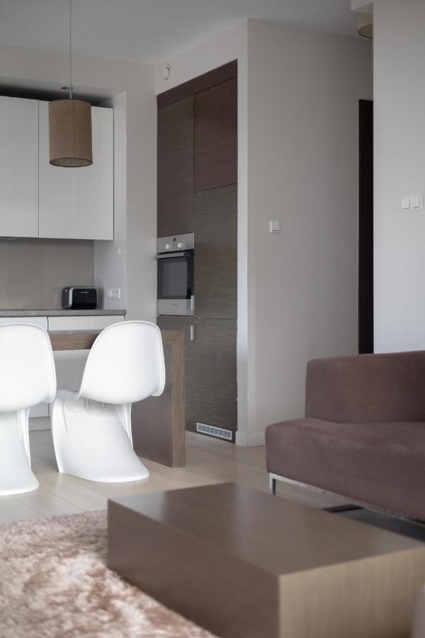 ורשה Grzybowska Platinum Apartment Tower A מראה חיצוני תמונה